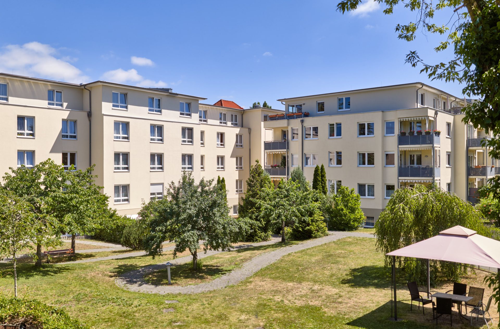 Unser großer Garten – Eine Oase mitten in Potsdam Unser großer Garten – Eine Oase mitten in Potsdam